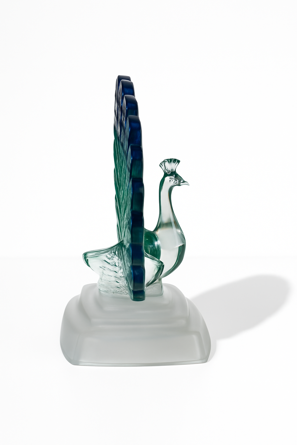 Paon en pâte de cristal Daum